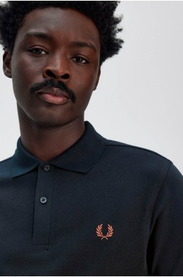 Fred Perry polo manga corta azul marino corona laurel canela