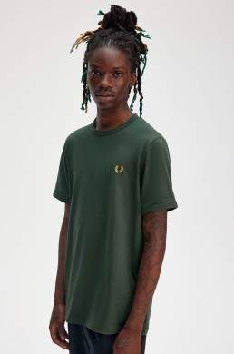 Compra Fred Perry camiseta verde pista, modelo Ringer M3519 X89