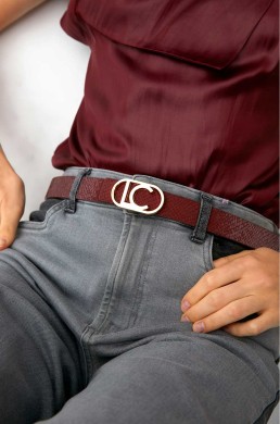 Lola Casademunt cinturón reversible textura piel serpiente