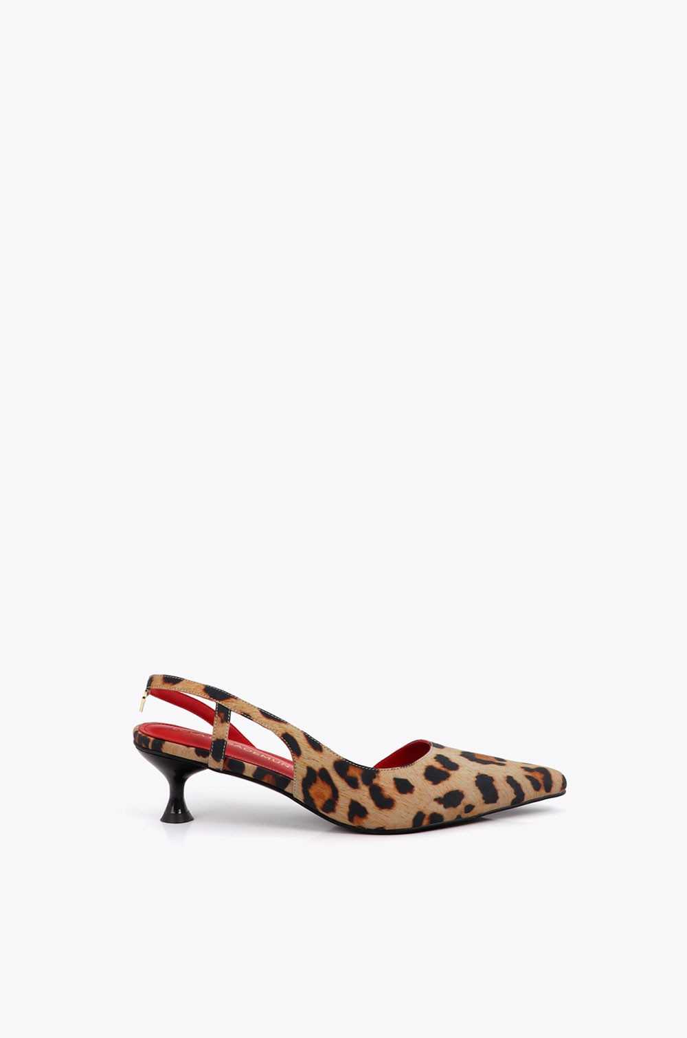 Lola Casademunt zapato de tacón bajo con estampado de leopardo