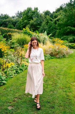 falda beige con cintura elástica Hongo
