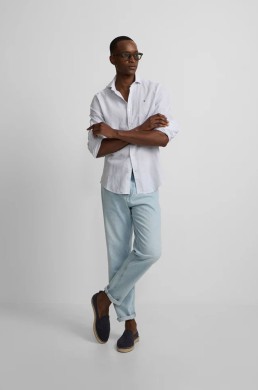 Camisa Silbon lino verde tejido ligero detalle frontal