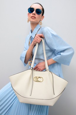 Bolso crudo Lola Casademunt look casual elegante mujer