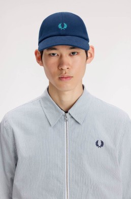 Gorra azul tenis Fred Perry corona laurel verde menta