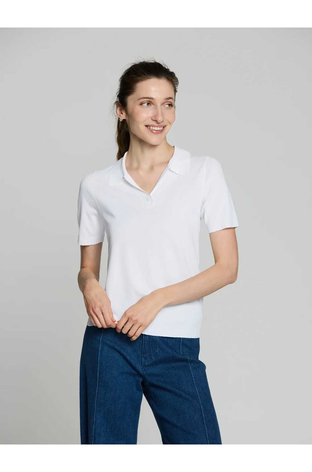 Polo de punto blanco marca Escorpion mujer
