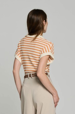 Polo de punto rayas naranja y crudo Escorpion vista espalda