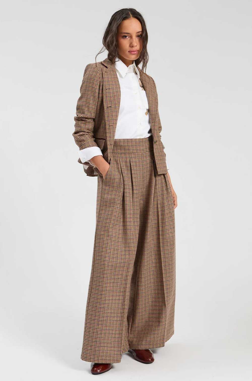 Pantalón palazzo Vilagallo mujer con chaqueta a juego