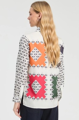 Espalda camisa estampado geométrico Vilagallo