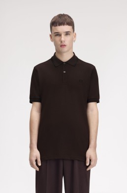 Polo marrón Fred Perry hombre vista frontal
