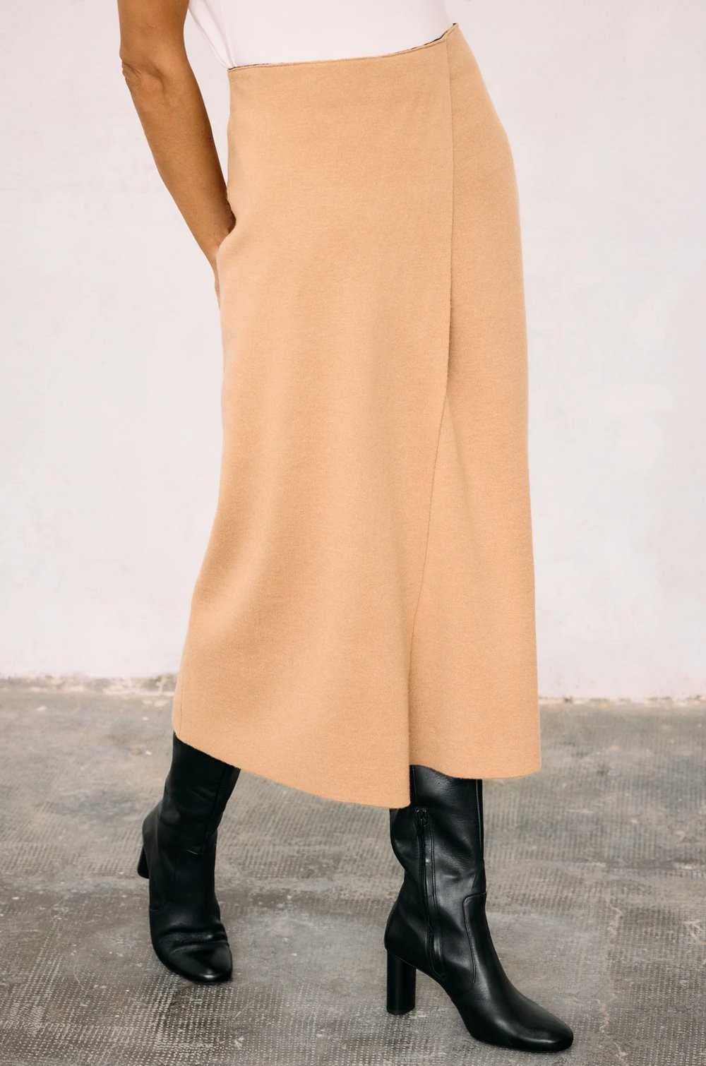 Falda midi camel doble faz Escorpion mujer