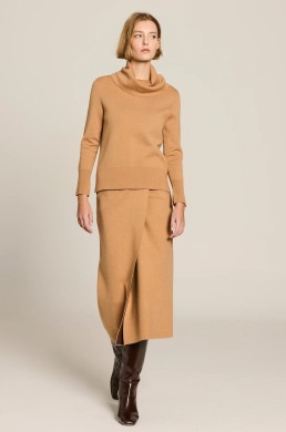 Jersey camel Cloe Escorpion look completo