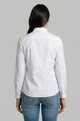 Valecuatro camisa blanca vista espalda