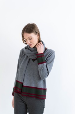 Bufanda gris para mujer marca Hongo