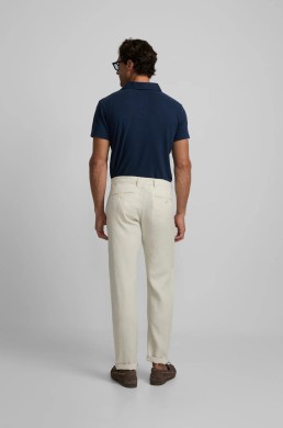 Chino beige de lino Silbon hombre vista espalda