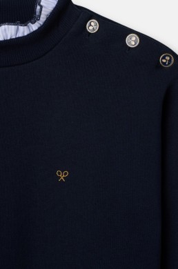 Detalle sudadera azul marino Silbon mujer con botones dorados
