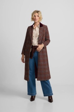 Abrigo cruzado de cuadros Silbon mujer look completo