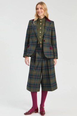 Chaqueta de cuadros verde y burdeos Vilagallo con bermuda a juego