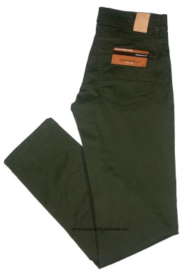 Pertegaz pantalón vaquero verde