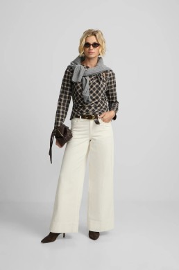 Pantalón de pana crudo Silbon wide leg, look completo